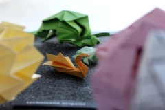 Wystawa „Origami – sztuka, wiedza, nauka”, prezentowana w Bibliotece Politechniki Białostockiej. Ekspozycję tworzą głównie matematyczne formy origami, bryły platońskie i archimedesowe, różnorodne wielościany, mozaikowe tesselacje, składane z płaszczyzn o kształtach koła, kwadratu, trójkąta.